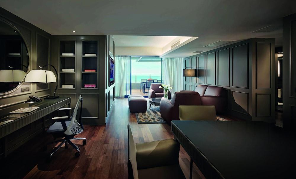 Hotel G Gurney