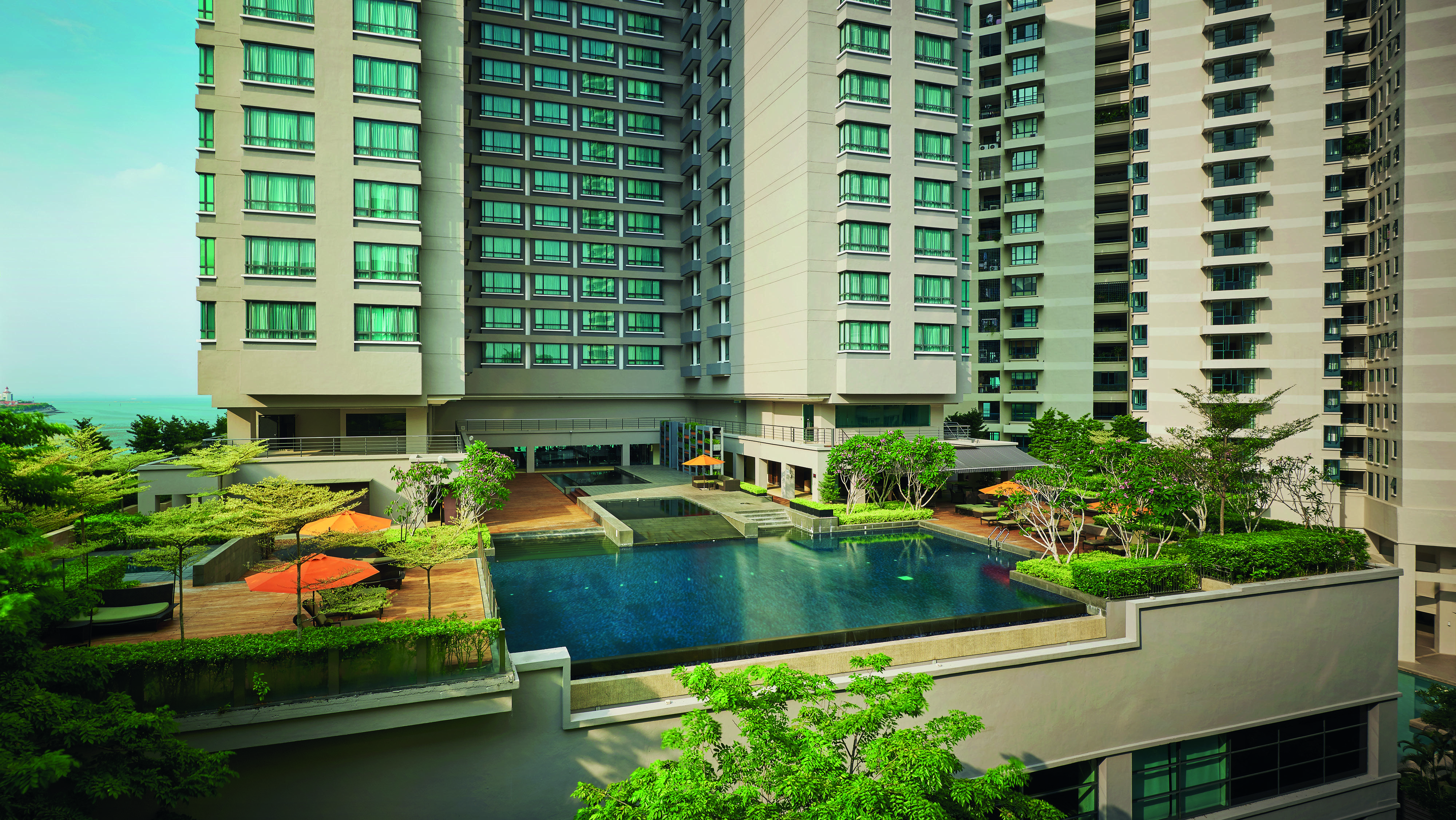 G Gurney 5* George Town